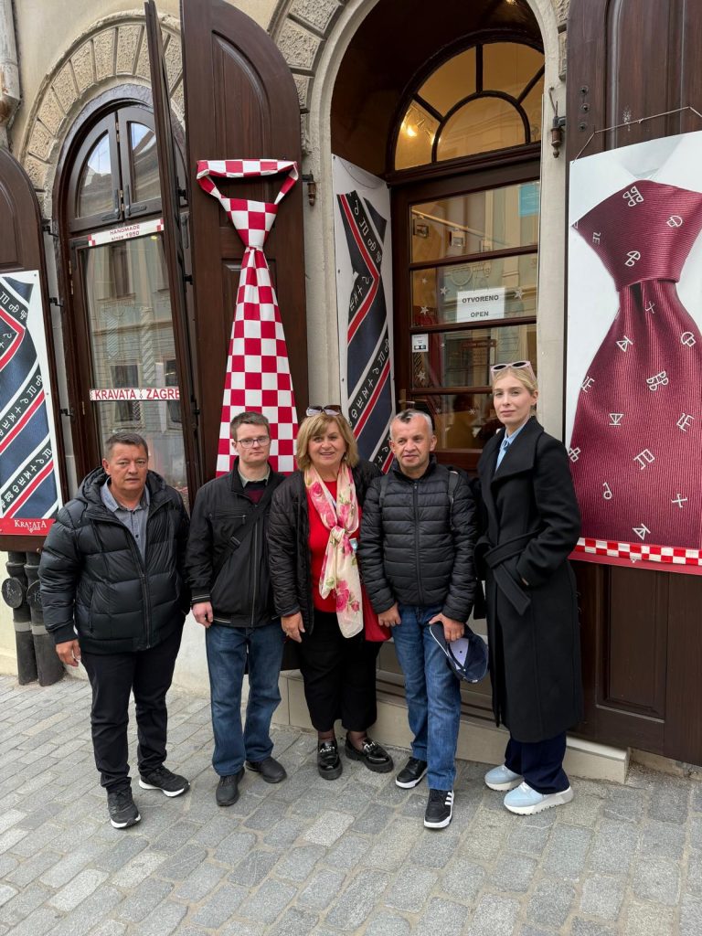 img 20251019 wa0012 uid 690e0f6f6c576